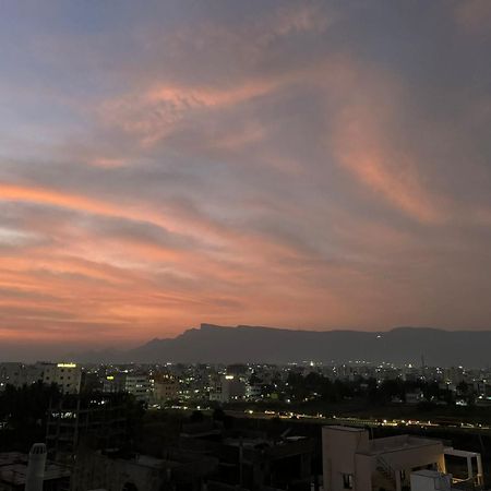 Tirupati Homestay - Ragunatha Resorts - 3Bhk Ac Apartments For Large Families - Free Breakfast - Flyover To Alipiri Gate - Wifi - Android Tv - - Easy Access To Visit All Temples Kültér fotó