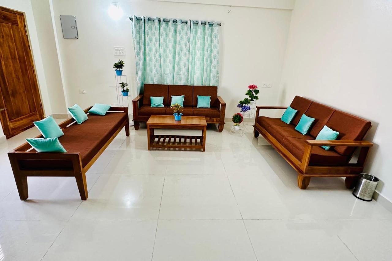 Tirupati Homestay - Ragunatha Resorts - 3Bhk Ac Apartments For Large Families - Free Breakfast - Flyover To Alipiri Gate - Wifi - Android Tv - - Easy Access To Visit All Temples Kültér fotó