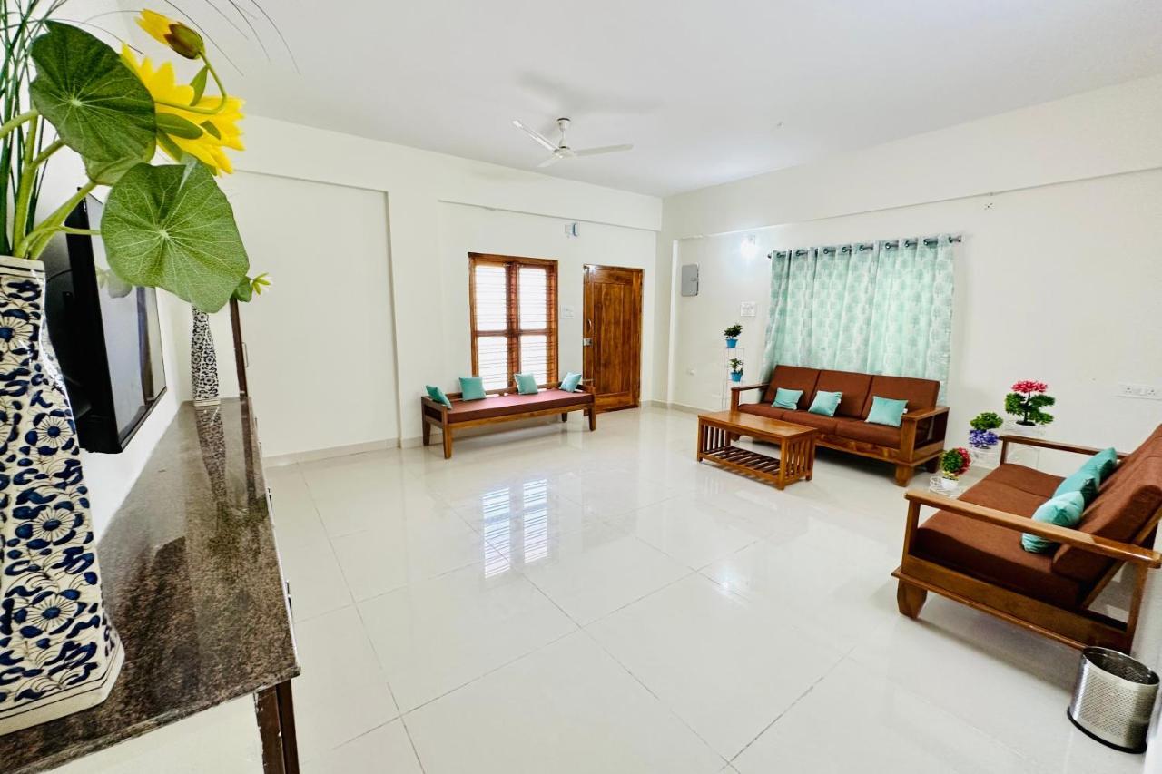 Tirupati Homestay - Ragunatha Resorts - 3Bhk Ac Apartments For Large Families - Free Breakfast - Flyover To Alipiri Gate - Wifi - Android Tv - - Easy Access To Visit All Temples Kültér fotó
